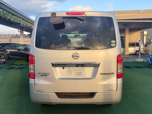 Nissan NV350 Caravan 9