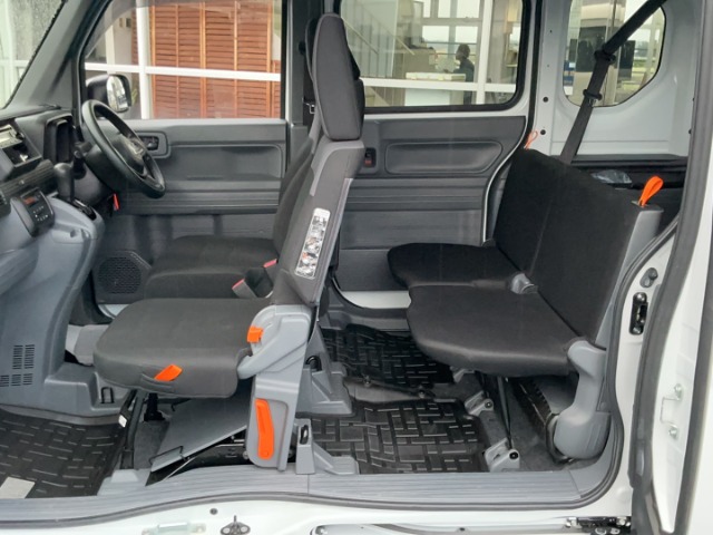 Honda N-VAN 11