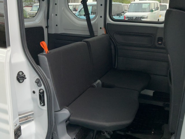 Honda N-VAN 9