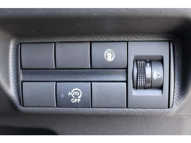 Mitsubishi eK X 10