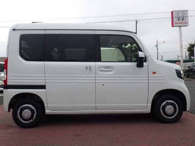 Honda N-VAN 9