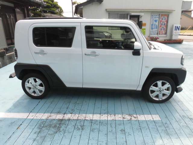 Daihatsu Taft 4