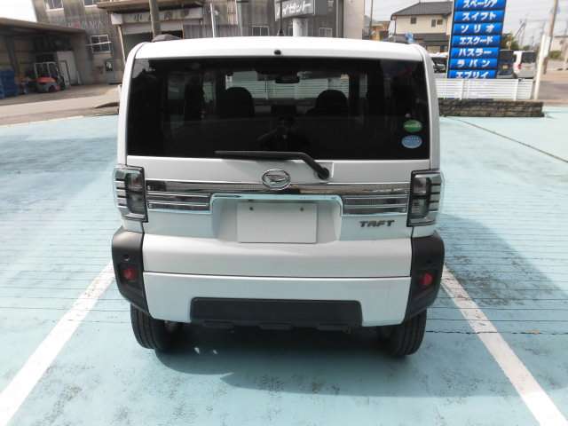 Daihatsu Taft 6