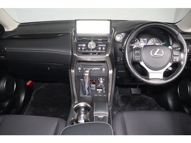 Lexus NX 2