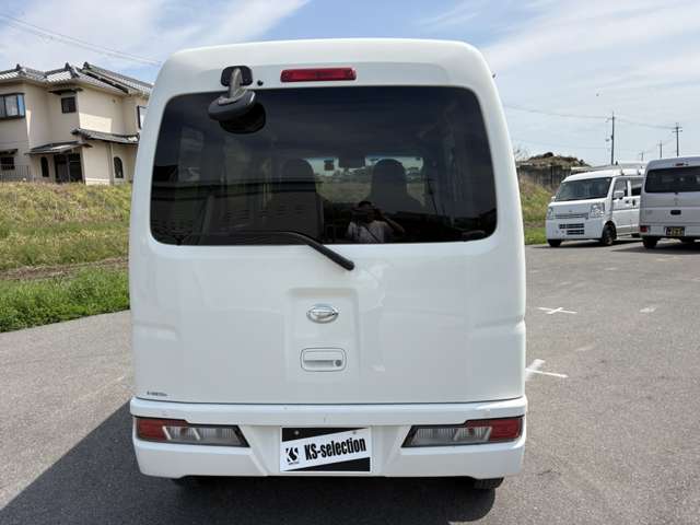 Daihatsu Hijet Cargo 11