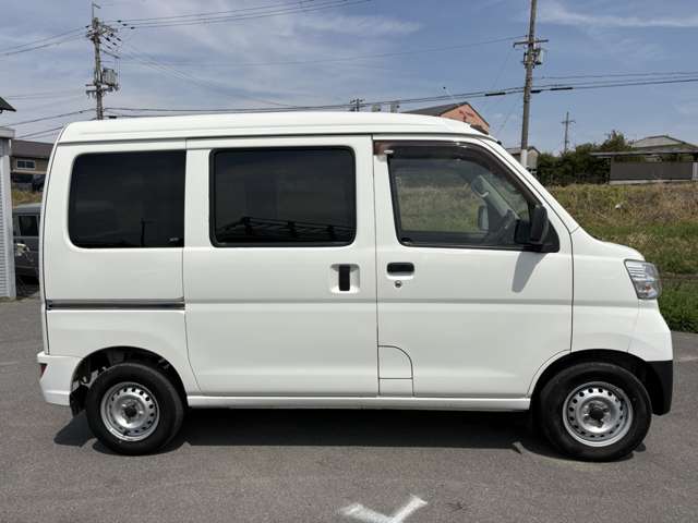 Daihatsu Hijet Cargo 9