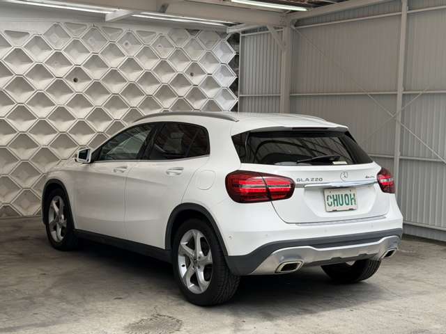 Mercedes-Benz GLA-Class 12