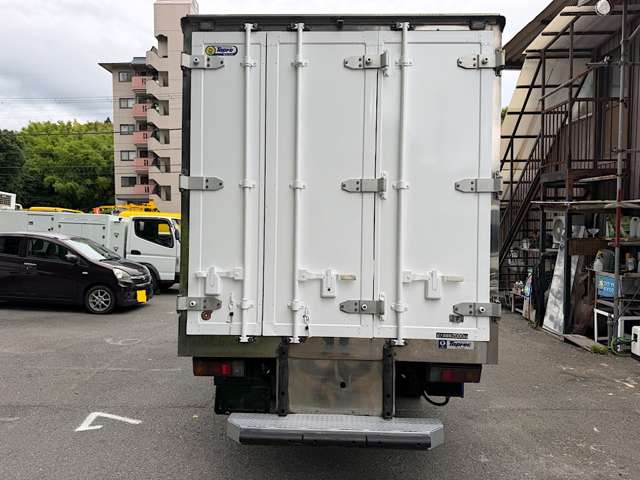 Hino Dutro 3