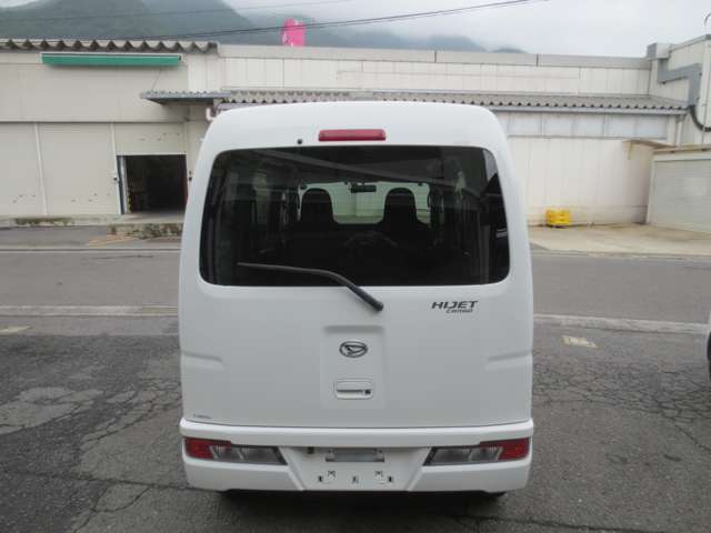Daihatsu Hijet Cargo 11