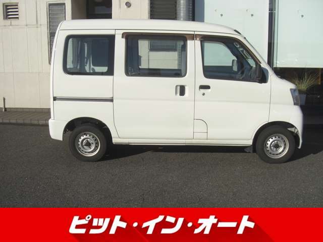 Daihatsu Hijet Cargo 6