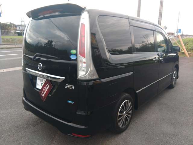 Nissan Serena 12