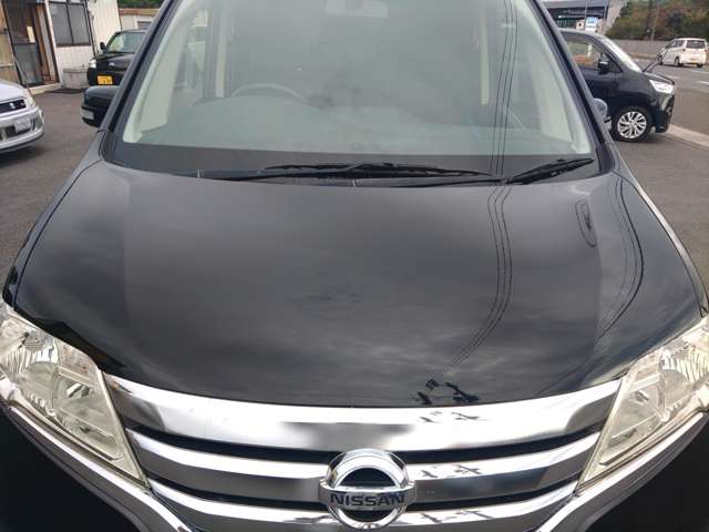 Nissan Serena 4