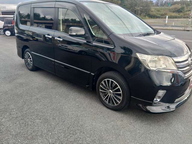 Nissan Serena 6