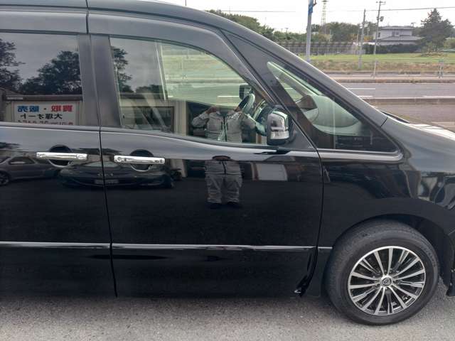 Nissan Serena 7