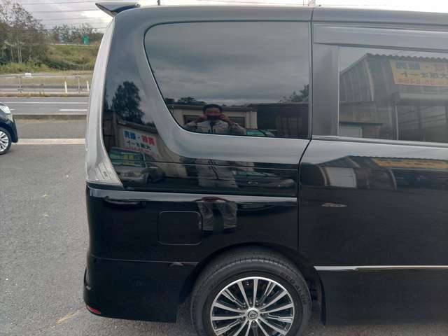 Nissan Serena 9