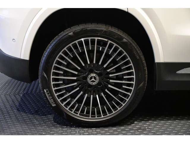 Mercedes-Benz EQA 12