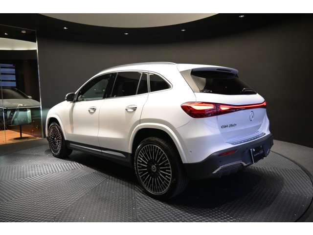 Mercedes-Benz EQA 7