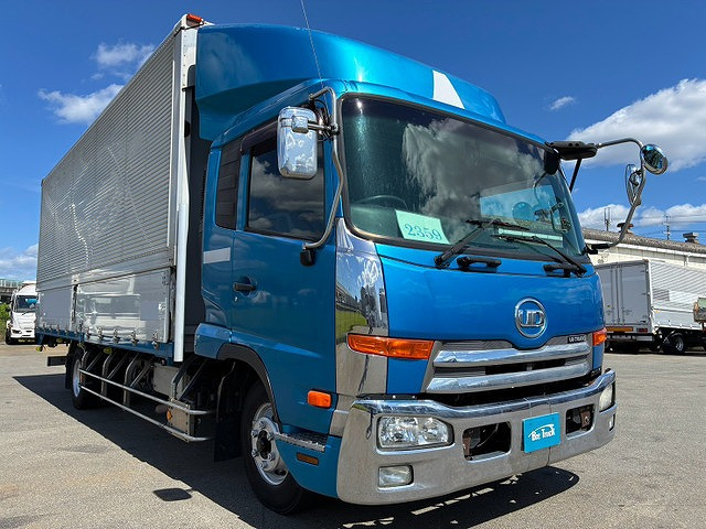 UD Trucks Condor 12