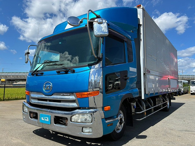 UD Trucks Condor 10