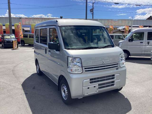 Mitsubishi Minicab Van 3