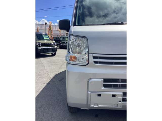 Mitsubishi Minicab Van 4