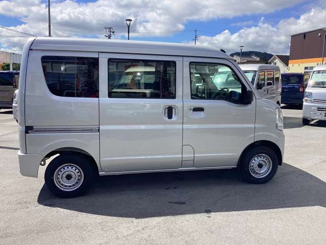 Mitsubishi Minicab Van 6