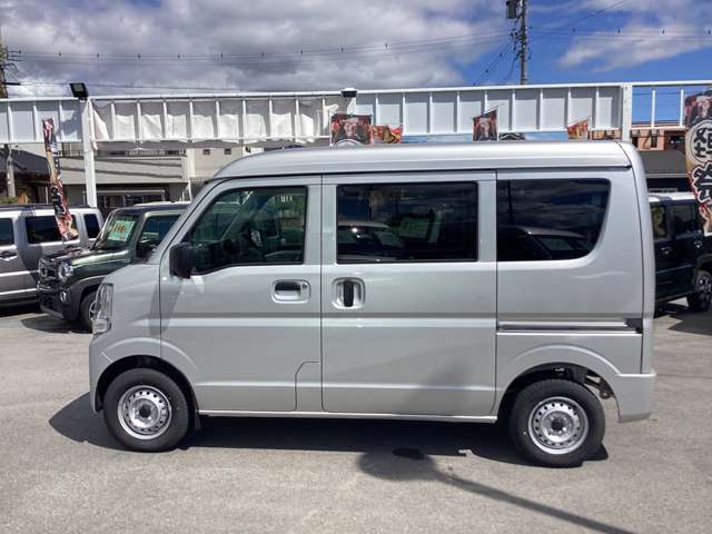 Mitsubishi Minicab Van 10