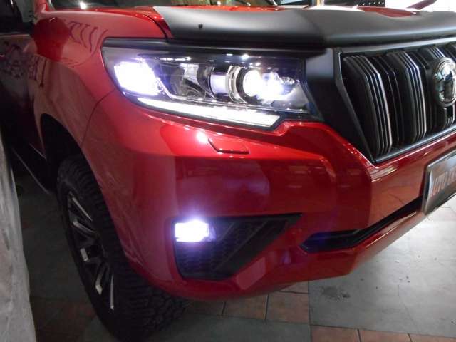 Toyota Land Cruiser Prado 6