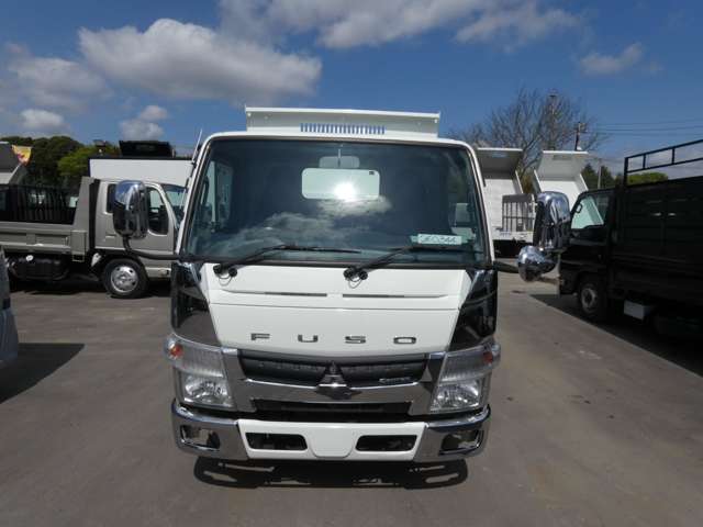 Mitsubishi Fuso Canter 4