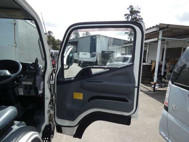 Mitsubishi Fuso Canter 10