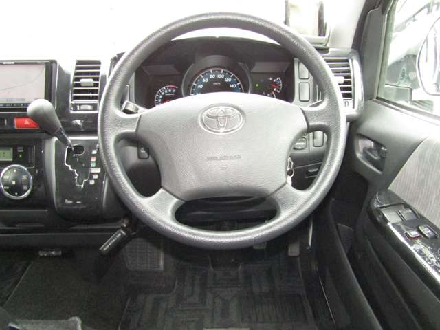 Toyota Regius Ace 5
