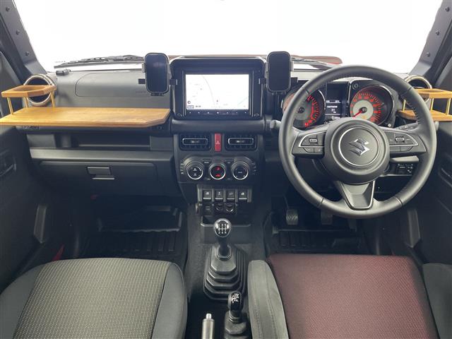 Suzuki Jimny Nomade 5