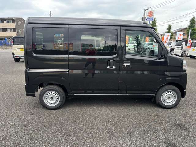 Daihatsu Hijet Cargo 6