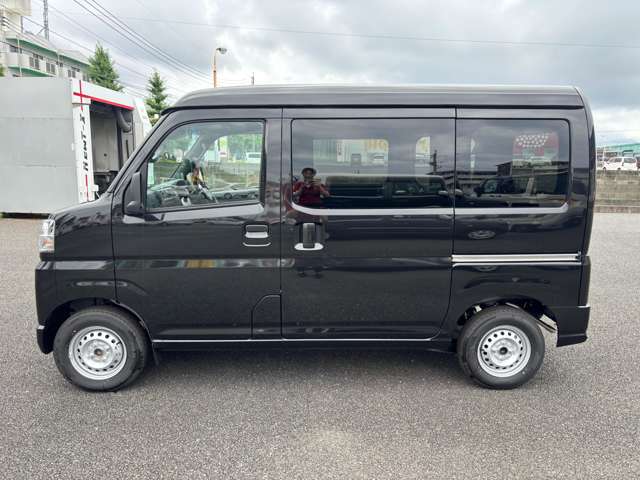 Daihatsu Hijet Cargo 7