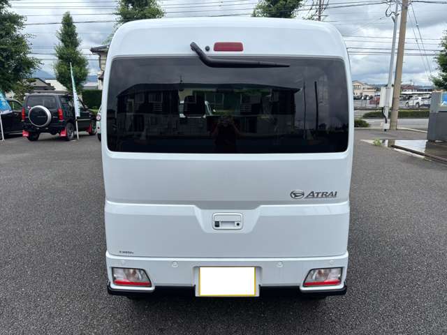 Daihatsu Atrai 5
