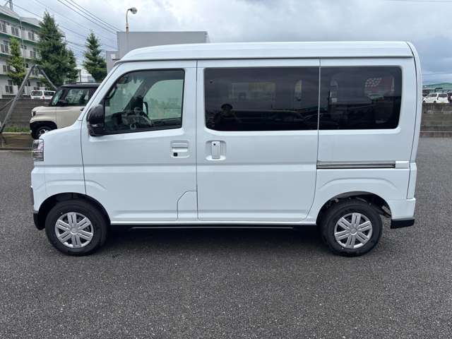 Daihatsu Atrai 7