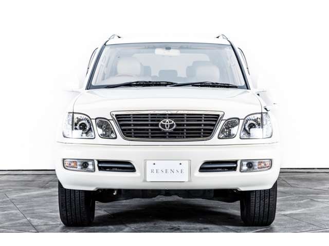 Toyota Land Cruiser Cygnus 10
