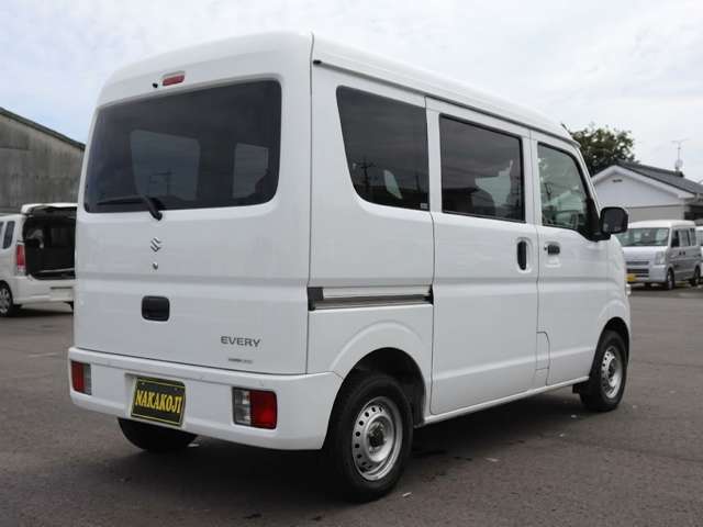 Suzuki Every 8
