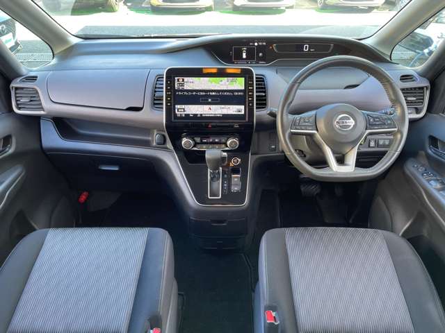 Nissan Serena 3