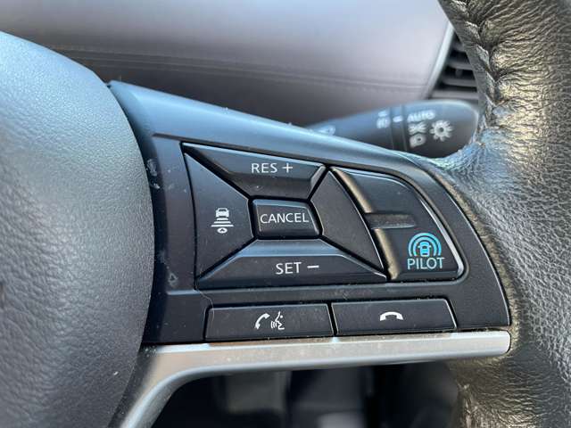 Nissan Serena 8