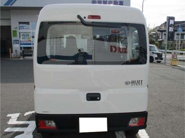 Daihatsu Hijet Cargo 5