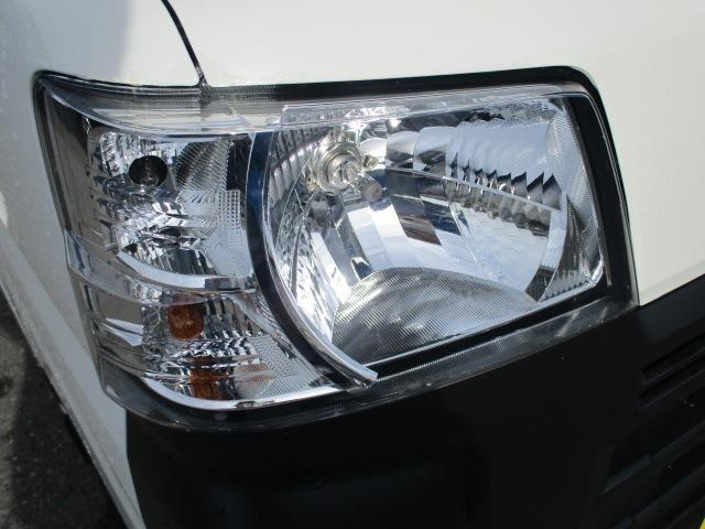 Daihatsu Hijet Cargo 9