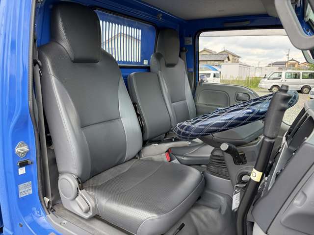 Isuzu Elf 3