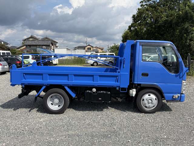 Isuzu Elf 7