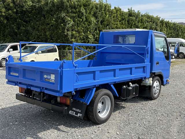 Isuzu Elf 9