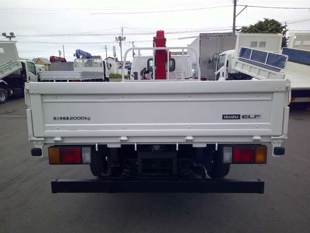 Isuzu Elf 6