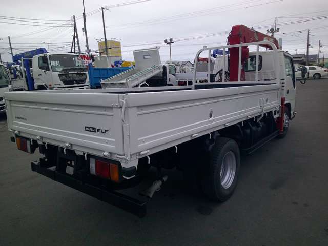 Isuzu Elf 7