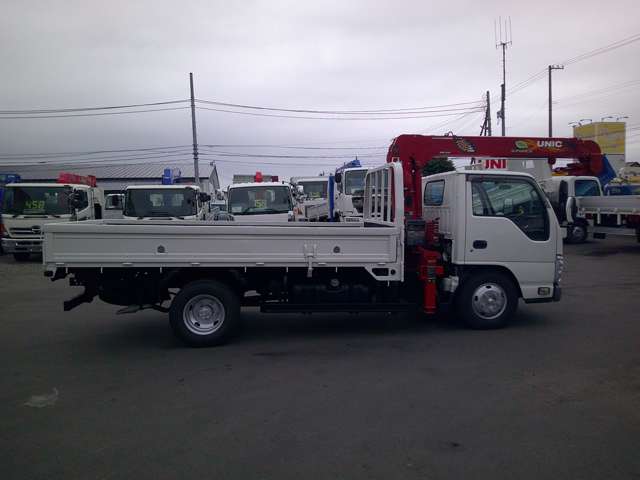 Isuzu Elf 8