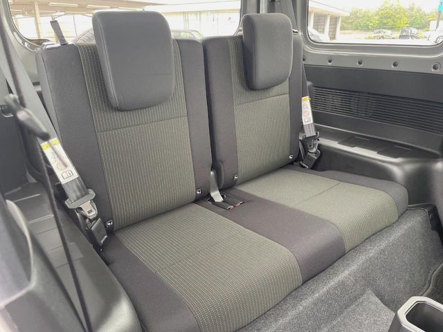 Suzuki Jimny 11