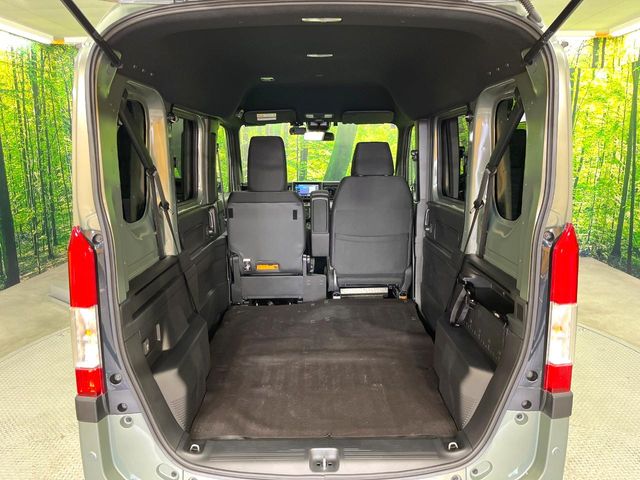 Honda N-VAN 11